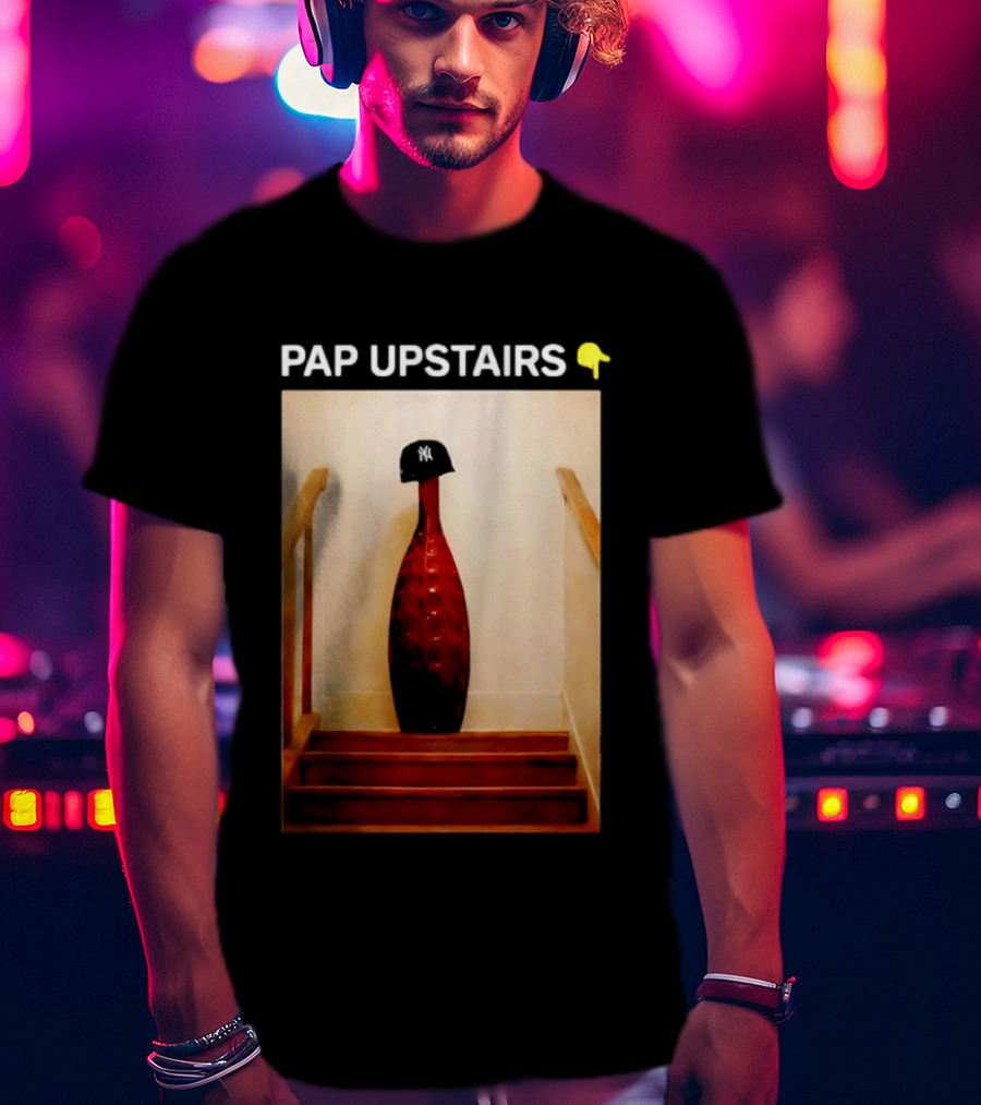 PAP UPSTAIRS New York Yankees Iconic Hat Emoji Stairs T-Shirt