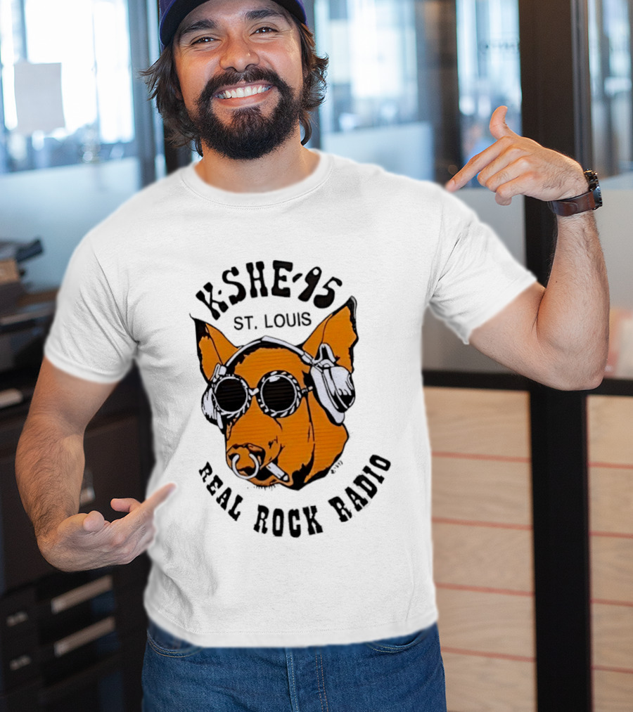 KSHE 95 St. Louis Real Rock Radio Pig With Headphones And Sunglasses T-Shirt