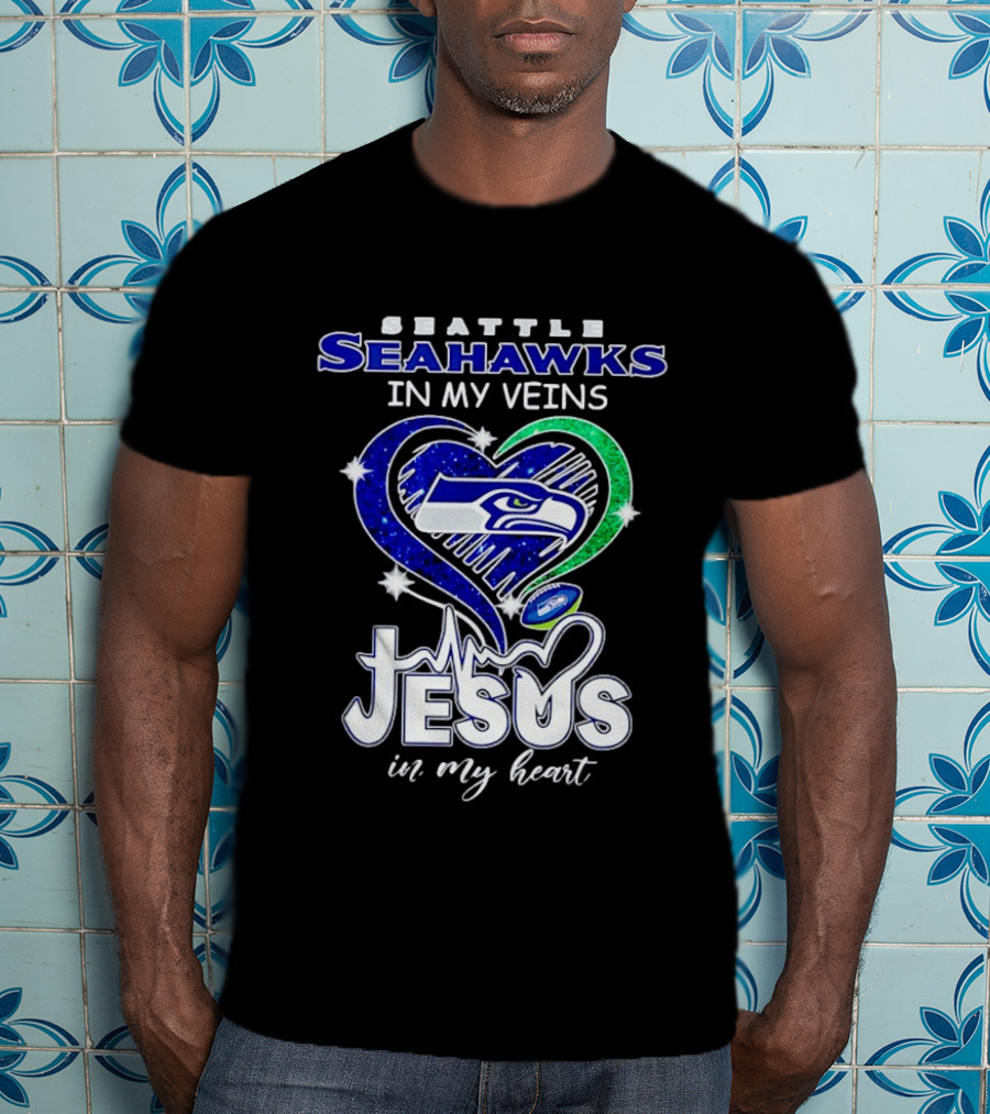Seattle Seahawks In My Veins Jesus In My Heart Diamond Heartbeat T-Shirt