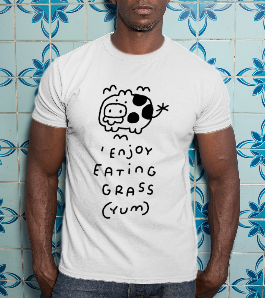 Cute Cow Enjoy Eating Grass Yum Text Cow Pattern Fun Phrase T-Shirt