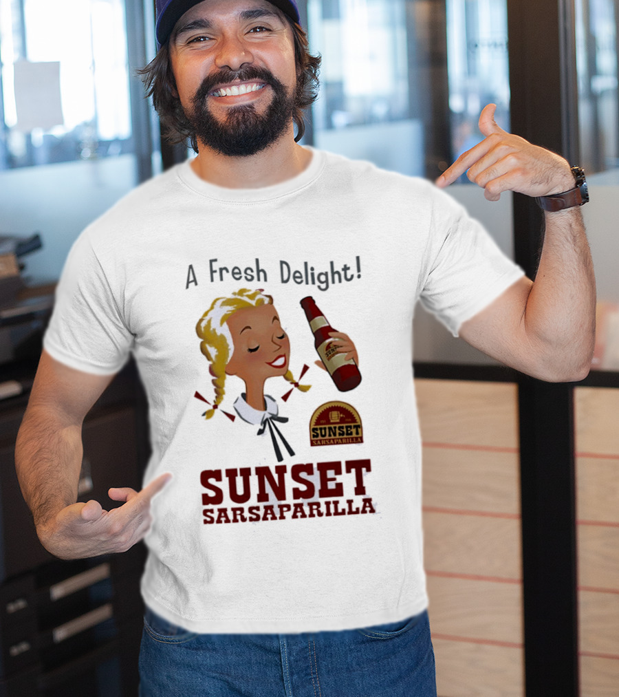 A Fresh Delight Sunset Sarsaparilla Bottle Vintage Fallout T-Shirt