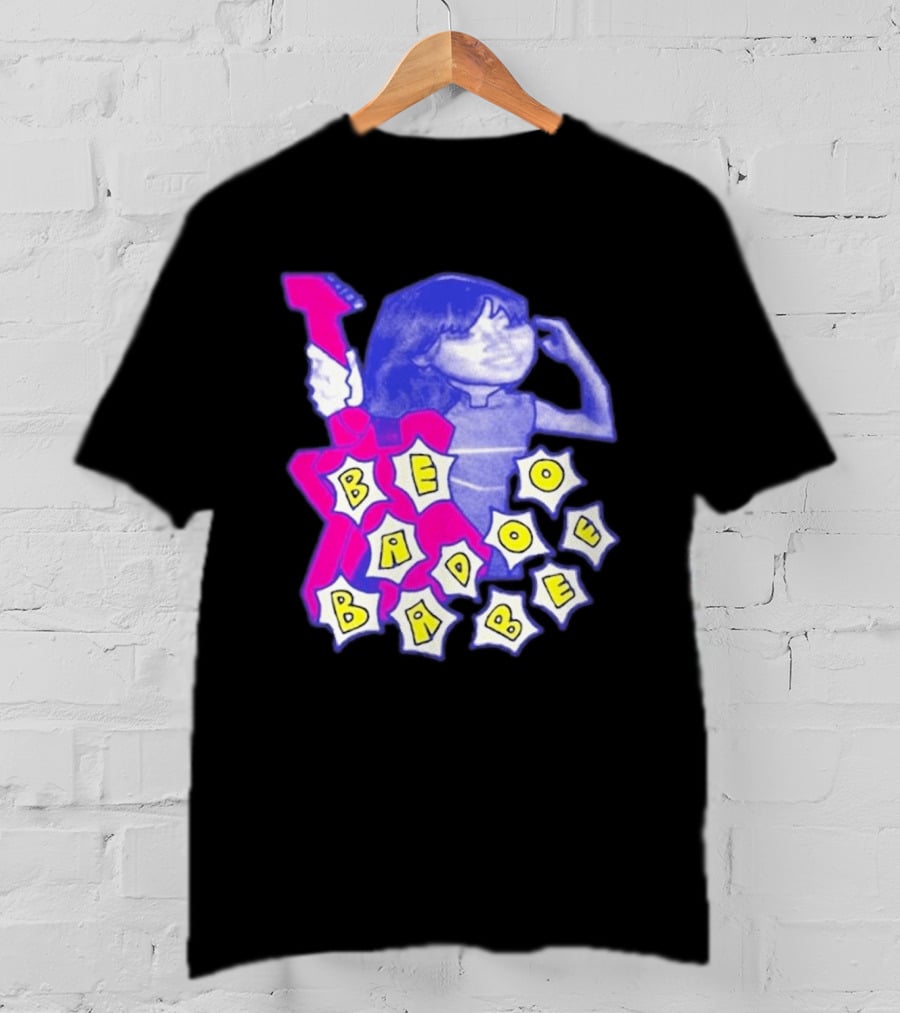 Beabadoobee Pop Art Style Guitar T-Shirt