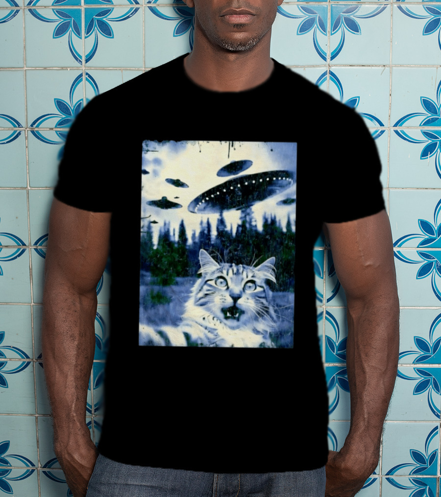 UFO Cat Extraterrestrial Surprise Scene T-Shirt