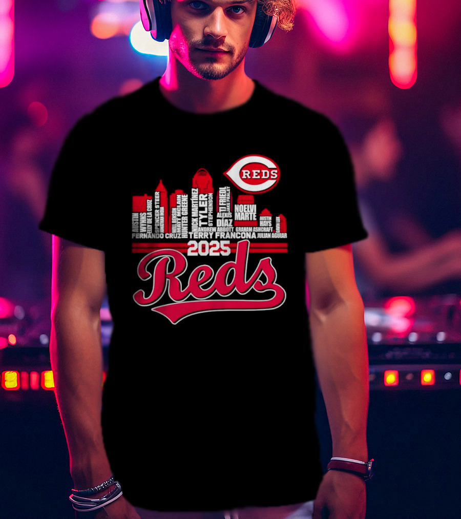 Cincinnati Reds Skyline Players 2025 Reds T-Shirt