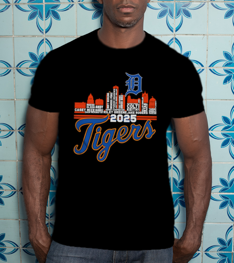 Detroit Tigers 2025 City Skyline Baseball Players T-Shirt