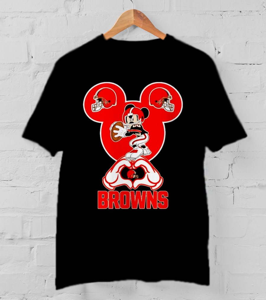 Cleveland Browns Mickey Mouse Football Quarterback Love T-Shirt