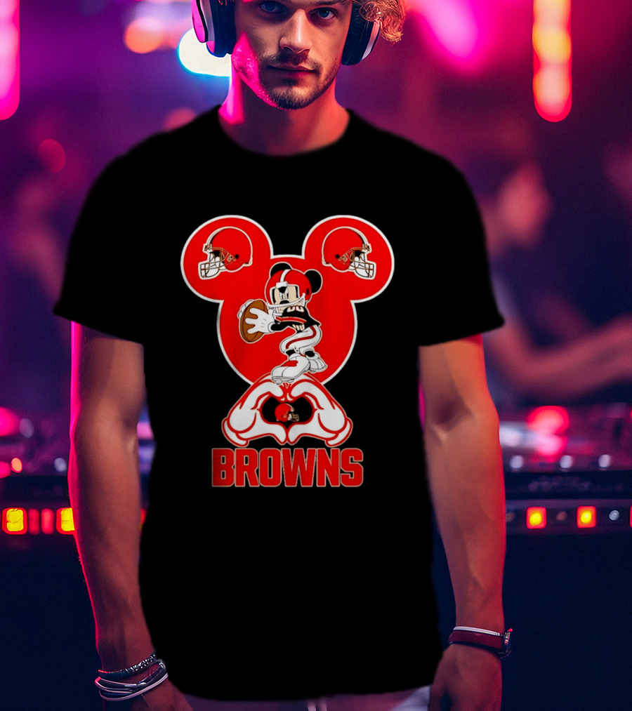 Cleveland Browns Mickey Mouse Football Quarterback Love T-Shirt