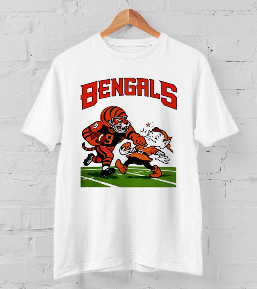 Bengals Tiger Player Tackling Browns Elf Cleveland Rivalry T-Shirt