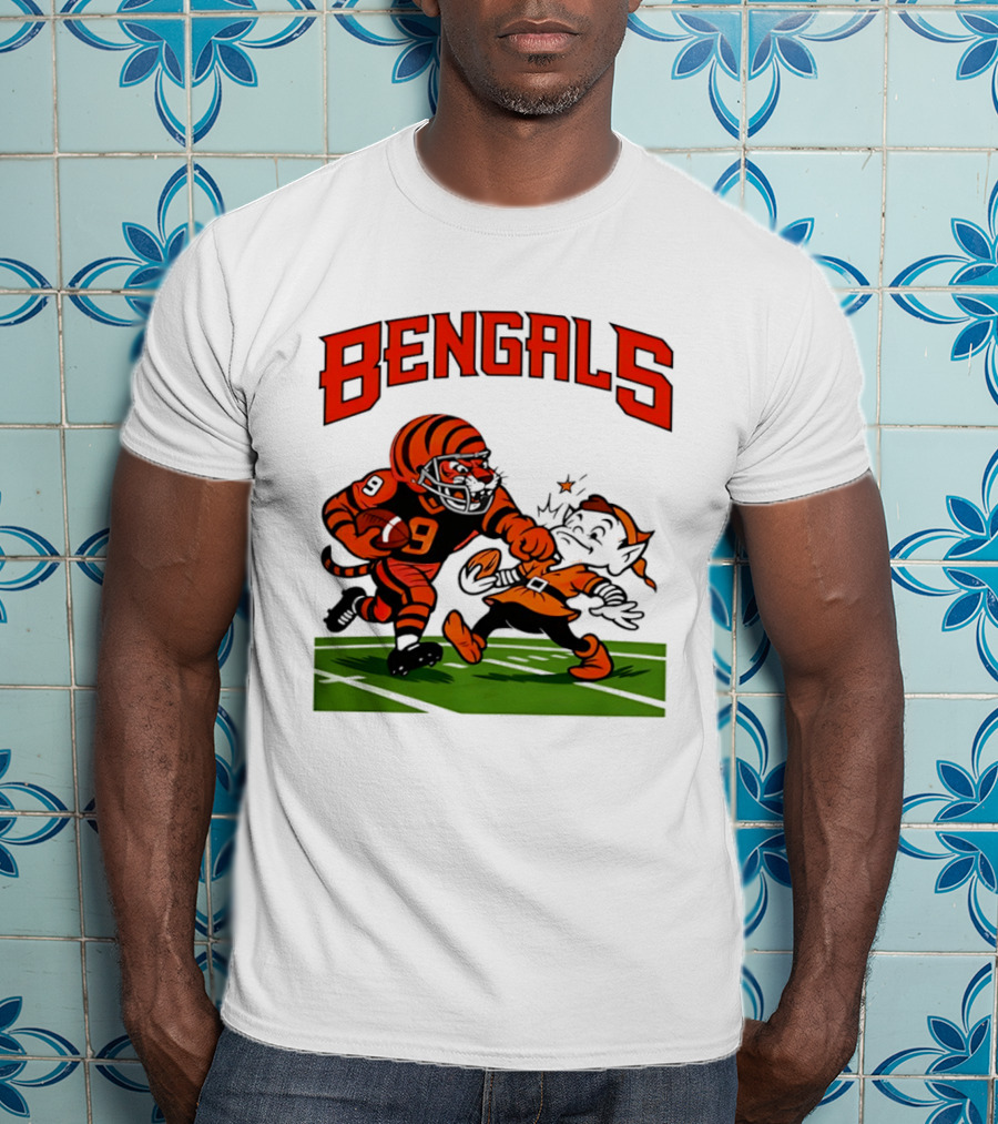 Bengals Tiger Player Tackling Browns Elf Cleveland Rivalry T-Shirt