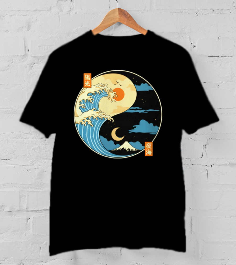 The Great Wave Off Kanagawa And Mount Fuji Yin Yang Sun And Moon Balance T-Shirt