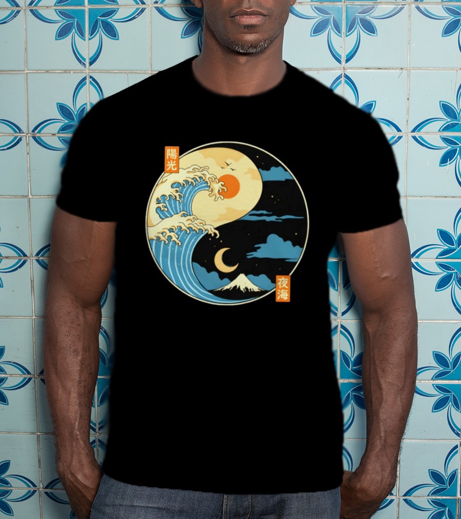 The Great Wave Off Kanagawa And Mount Fuji Yin Yang Sun And Moon Balance T-Shirt