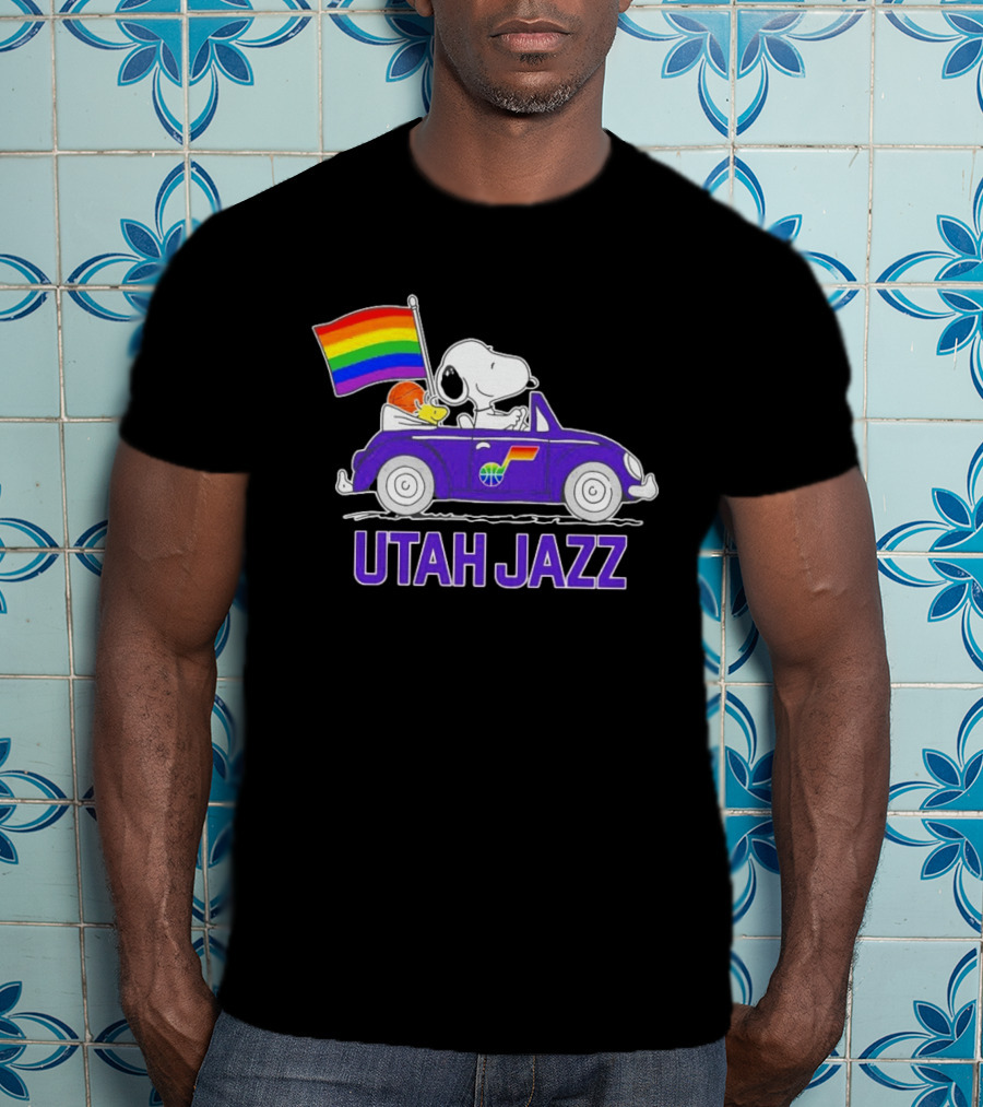 Utah Jazz Snoopy Woodstock Driving Rainbow Flag Car T-Shirt