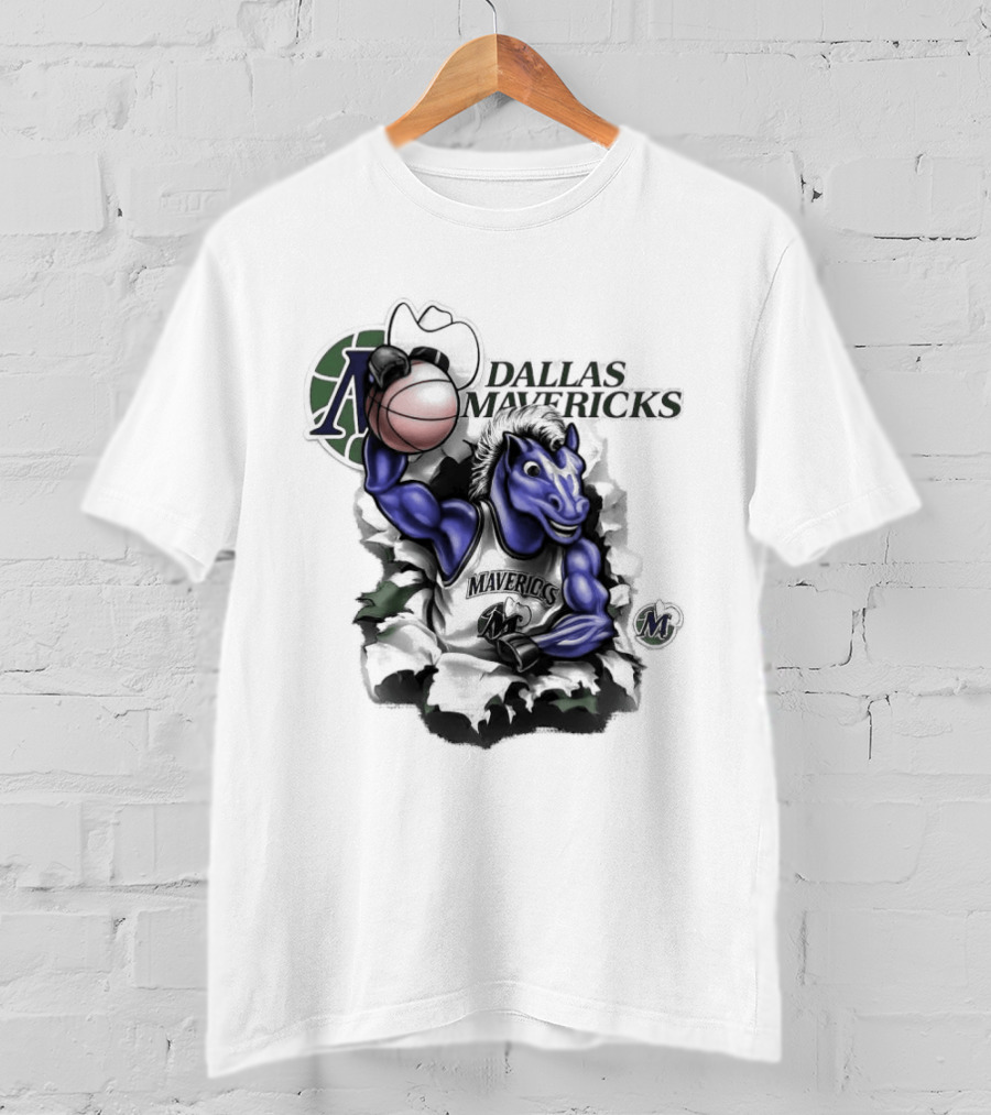 Dallas Mavericks Mitchell & Ness Breakthrough Basketball Horse T-Shirt