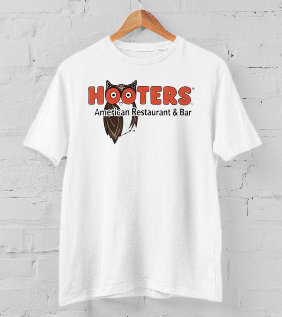 Hooters American Restaurant And Bar Owl Icon Trademark T-Shirt