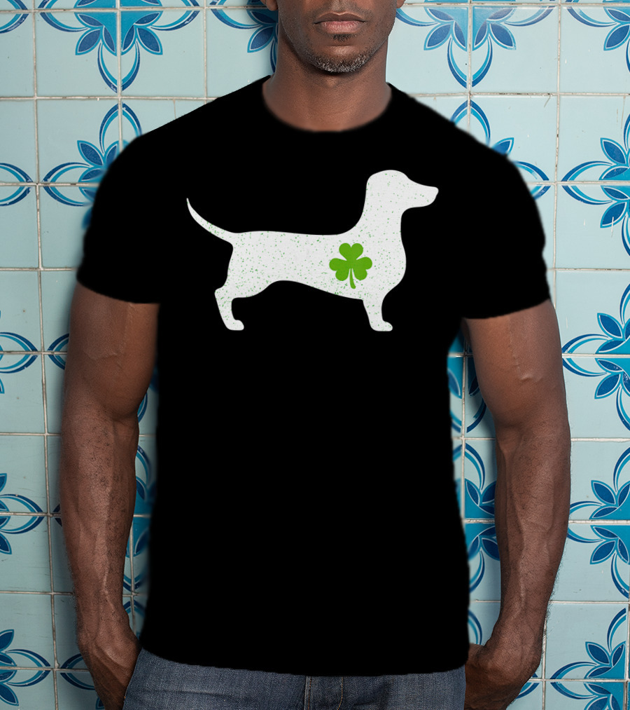 Dachshund St Patricks Day Lucky Mama Mom Dog Shamrock T-Shirt