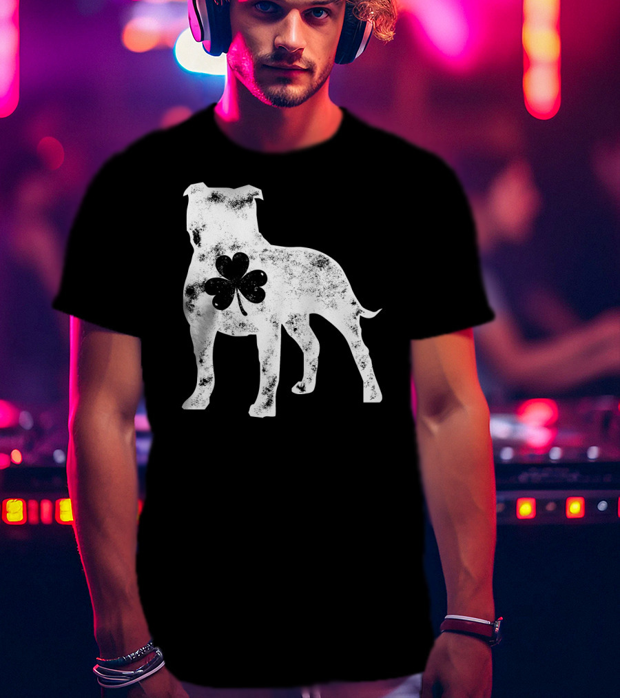 Pit Bull Shamrock St Patricks Day Dog Lover Men T-Shirt