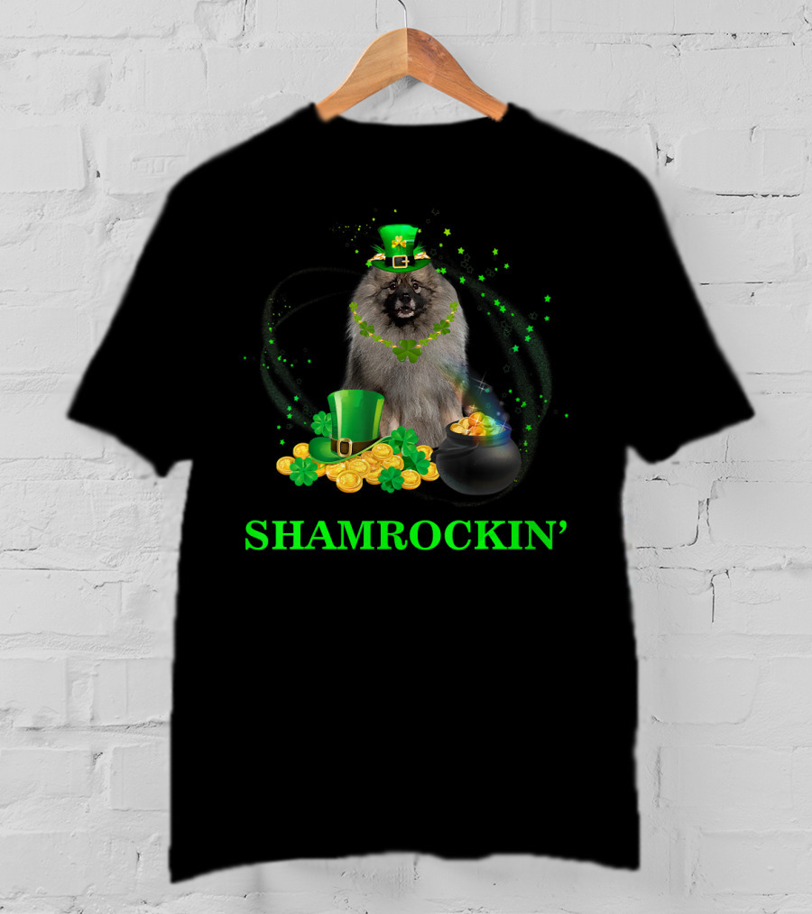 Shamrockin Keeshond St Patricks Day Dog With Green Hat And Gold Coins T-Shirt