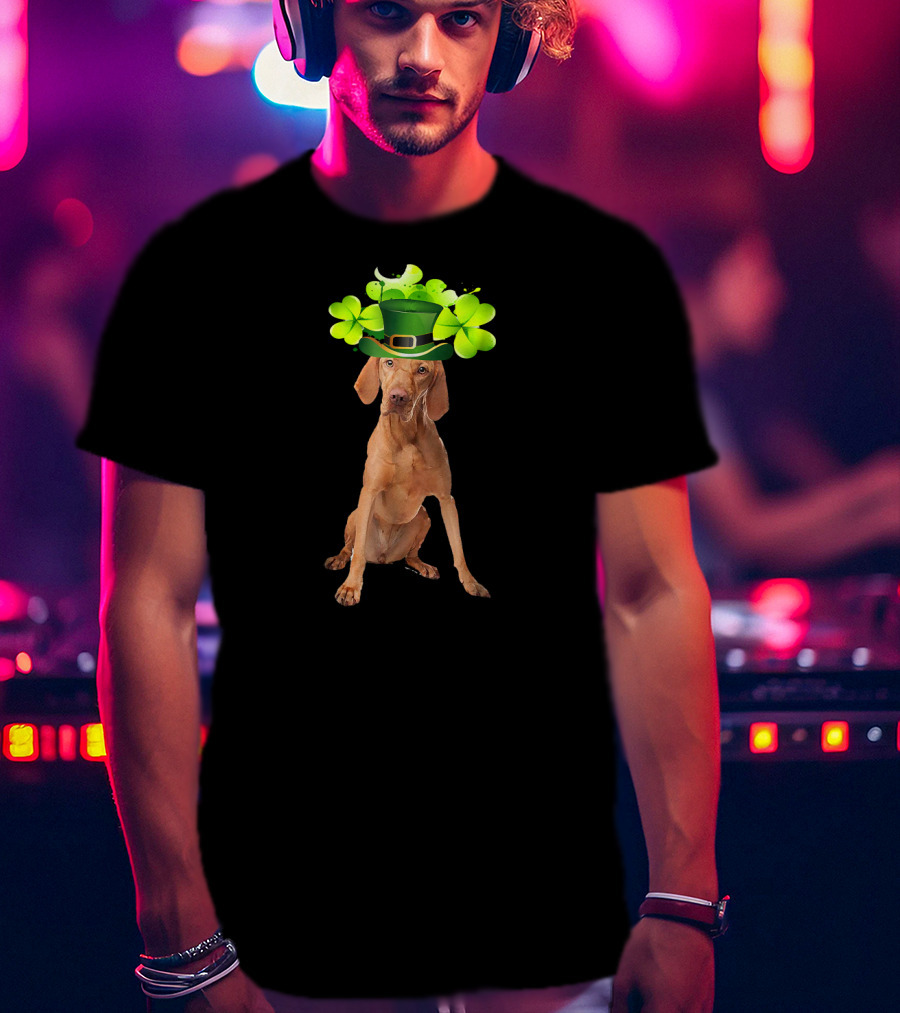 St Patricks Day Hungarian Vizsla Dog With Irish Clover Hat T-Shirt
