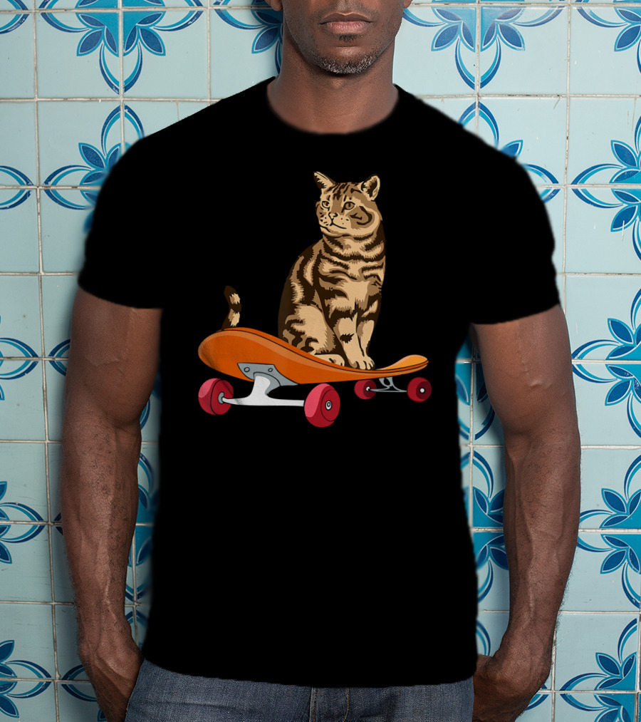 Funny Cat Skateboarding Animal Lover T-Shirt