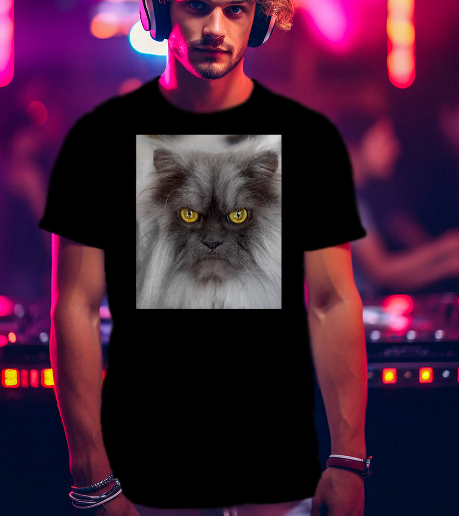 Jun The Angry Cat Golden Eyes Grumpy Expression T-Shirt