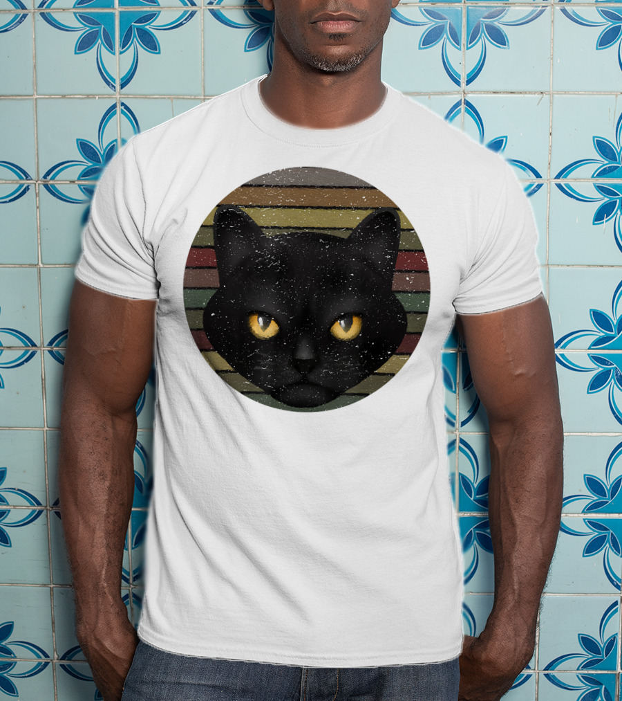 Realistic Cat Black Face On Retro Striped Circle T-Shirt