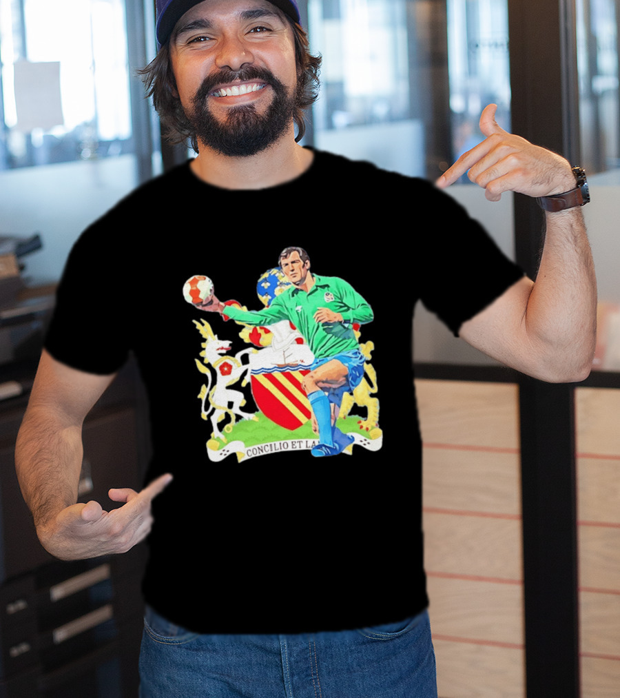 Joe Corrigan Manchester City Goalkeeper Concilio Et Labore Crest T-Shirt