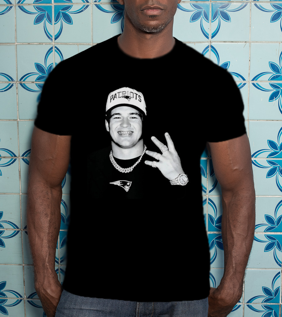 Drake Maye Patriots Cap Rings And Necklace T-Shirt