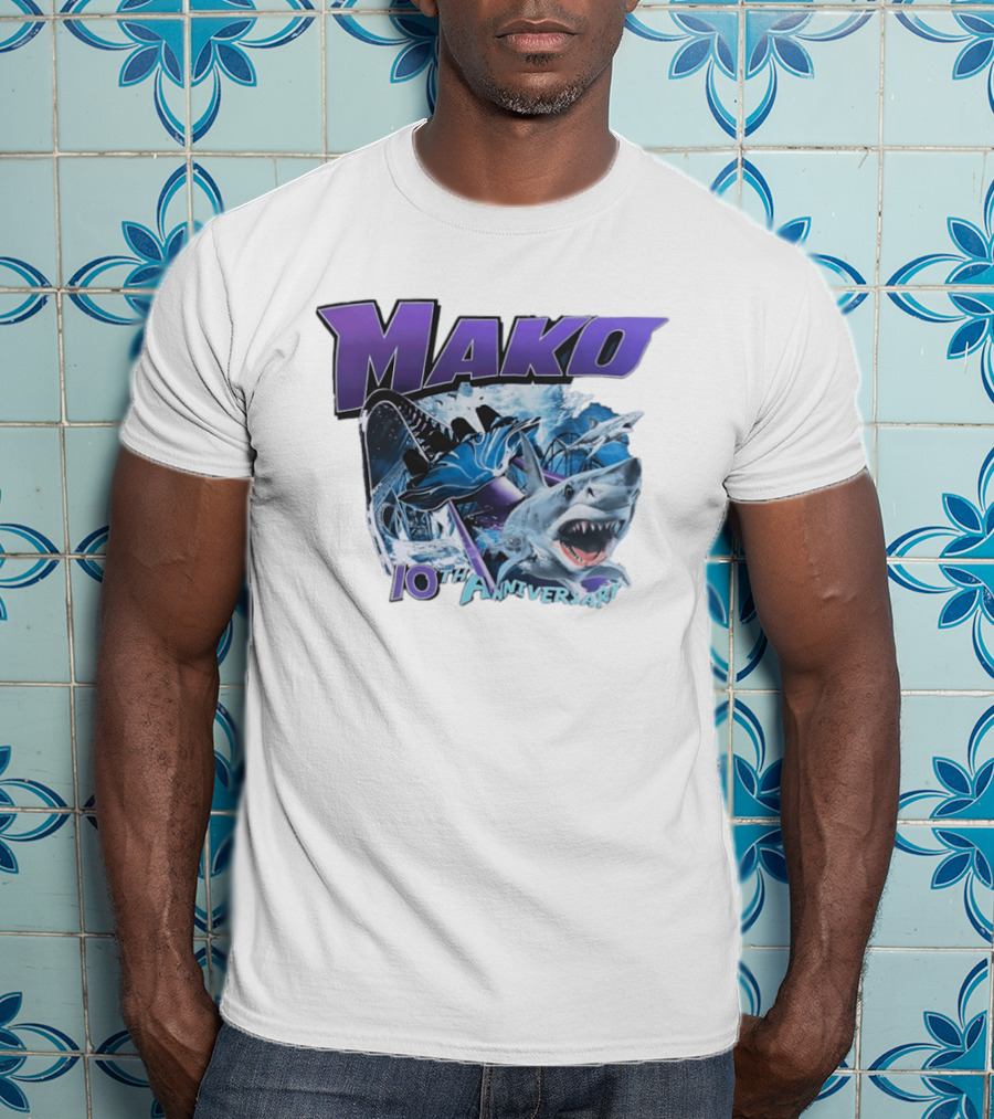 Mako 10th Anniversary SeaWorld Roller Shark Underwater Ocean Adventure T-Shirt
