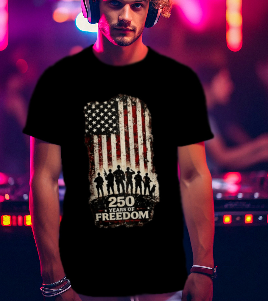 250 Years Of Freedom USA Flag Soldiers T-Shirt