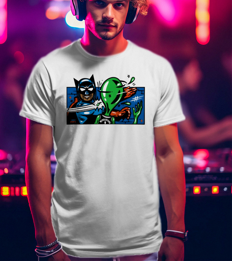 Batman Slapping Alien Knicks Beat Spurs NBA Final 2026 Soda Sports T-Shirt
