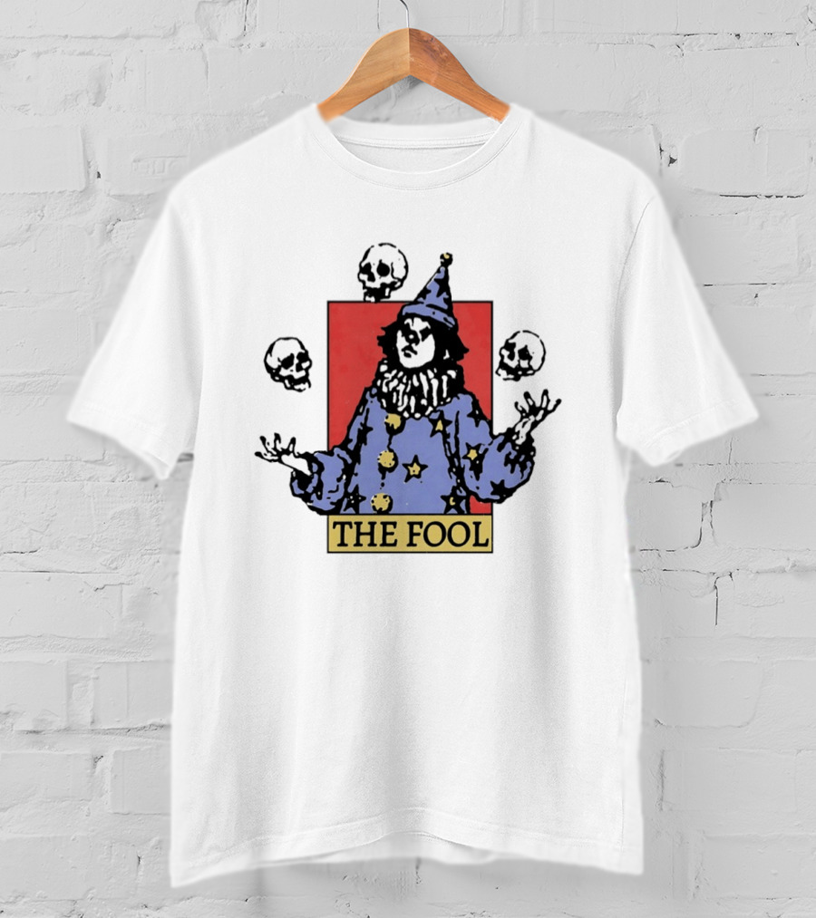 The Fool Juggling Skulls Tarot Style Wizard Hat And Stars T-Shirt