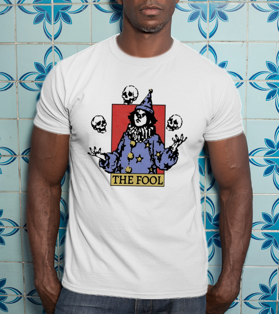 The Fool Juggling Skulls Tarot Style Wizard Hat And Stars T-Shirt