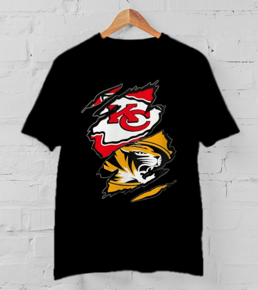Kansas City Chiefs Missouri Tigers Two Teams One Heart Scratch Torn Sports T-Shirt