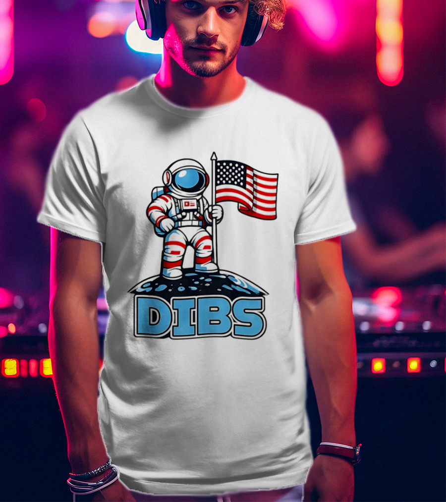 USA Dibs On The Moon Astronaut Space American Flag T-Shirt