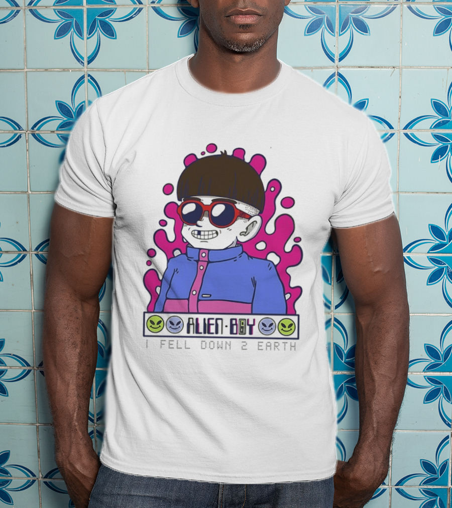 Alien Boy I Fell Down 2 Earth Cool Kid Retro Pink Smiley Vibes T-Shirt
