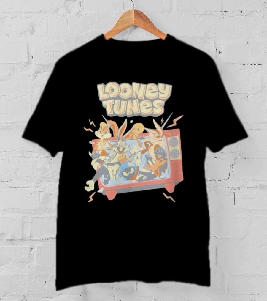 Wbs Shop Looney Tunes Characters In A Retro TV Display T-Shirt