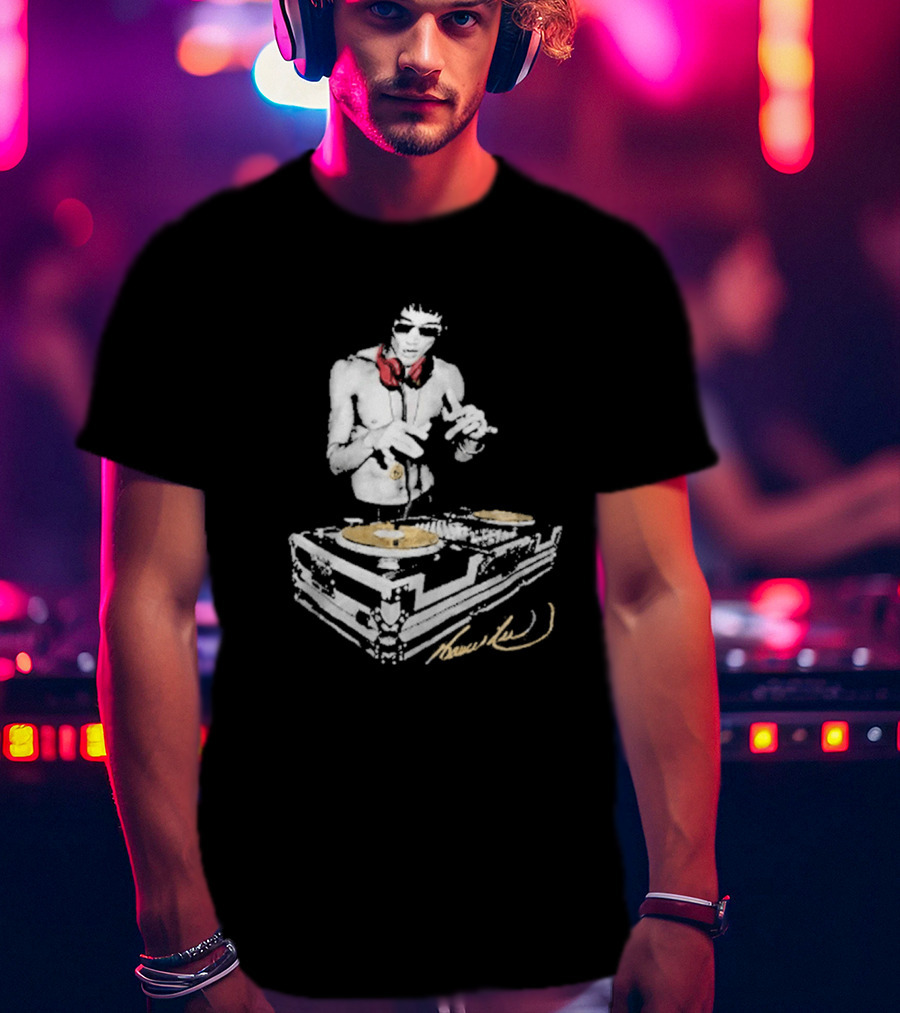 Robert Downey Jr Bruce Lee DJ Kung Fu Red Headphones T-Shirt