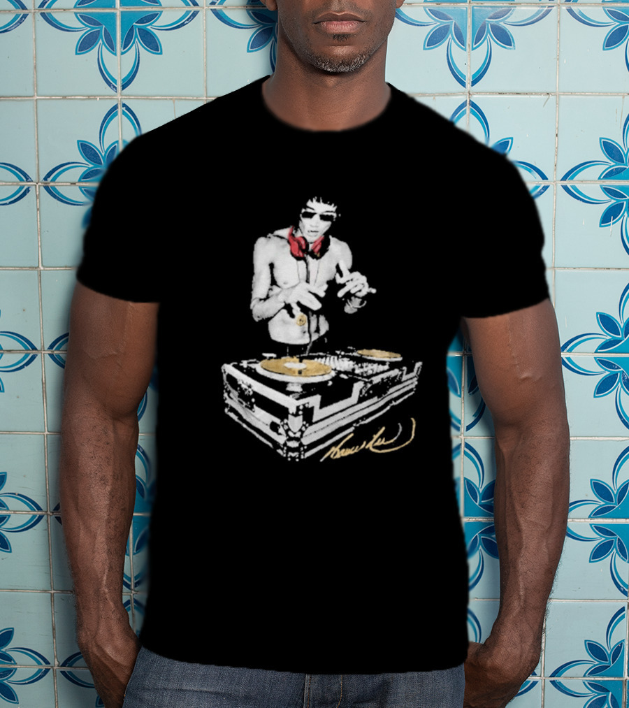 Robert Downey Jr Bruce Lee DJ Kung Fu Red Headphones T-Shirt