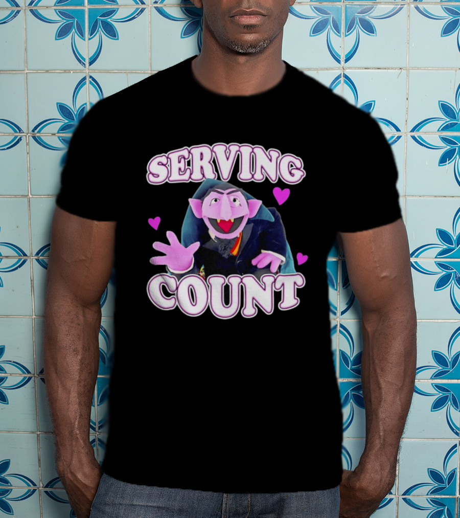Serving Count Von Count Heart Purple Love T-Shirt