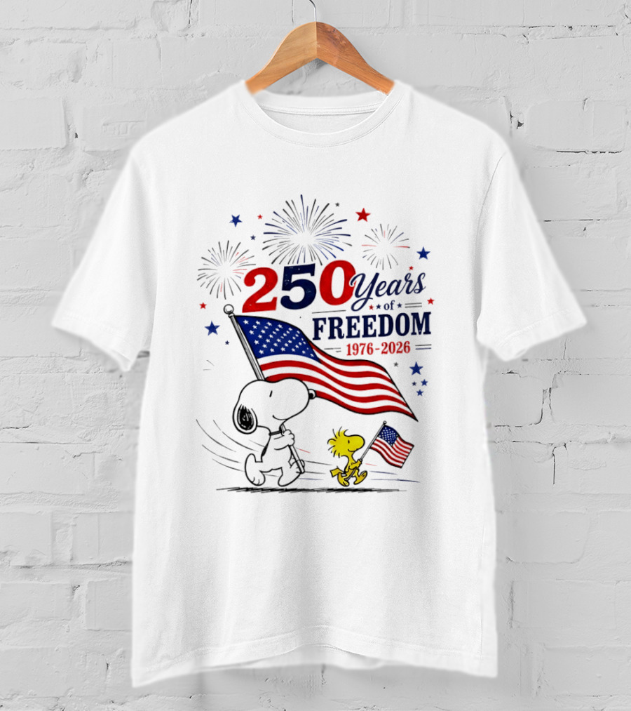 Snoopy Woodstock 250 Years Of Freedom 1776 2026 American Flag Fireworks Independence T-Shirt