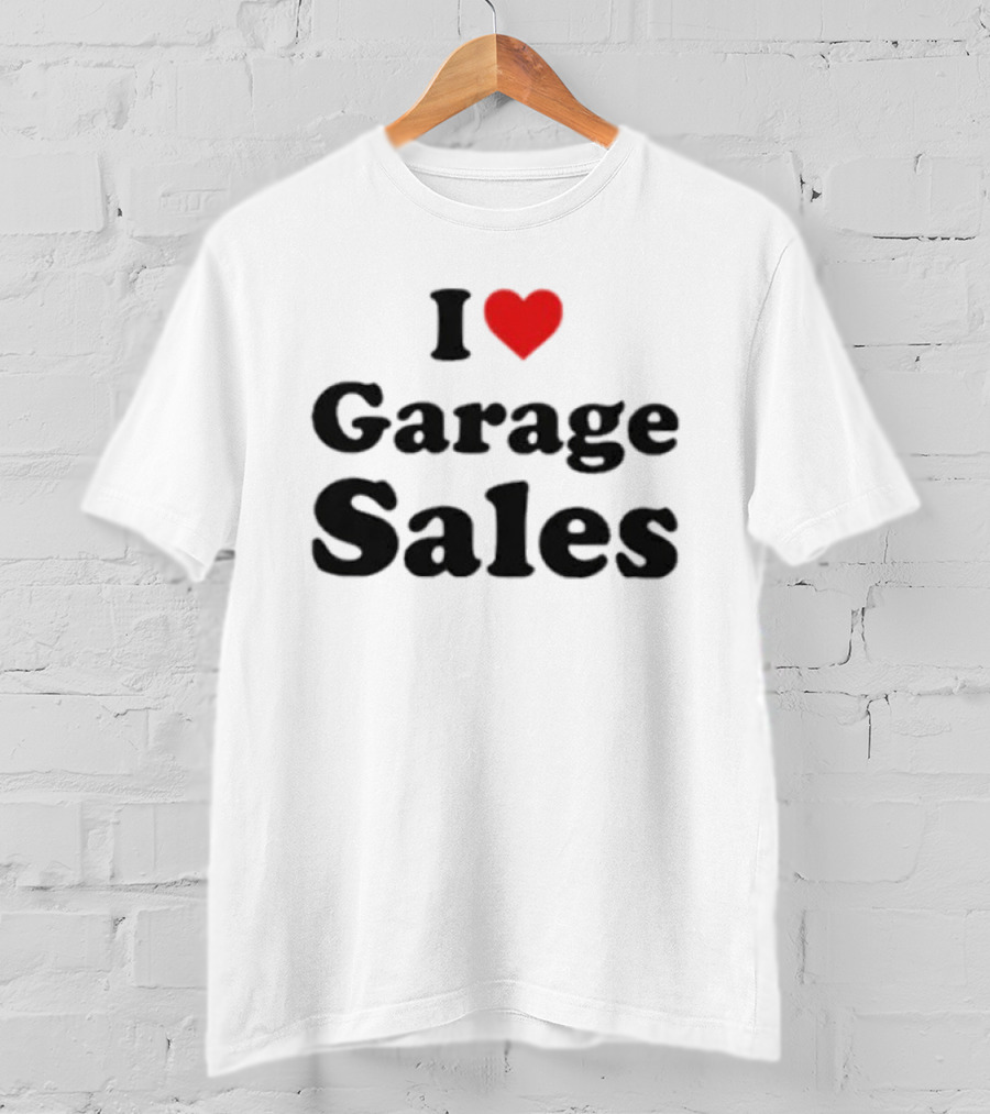 I Heart Garage Sales Retro Style Enthusiast Appeal T-Shirt