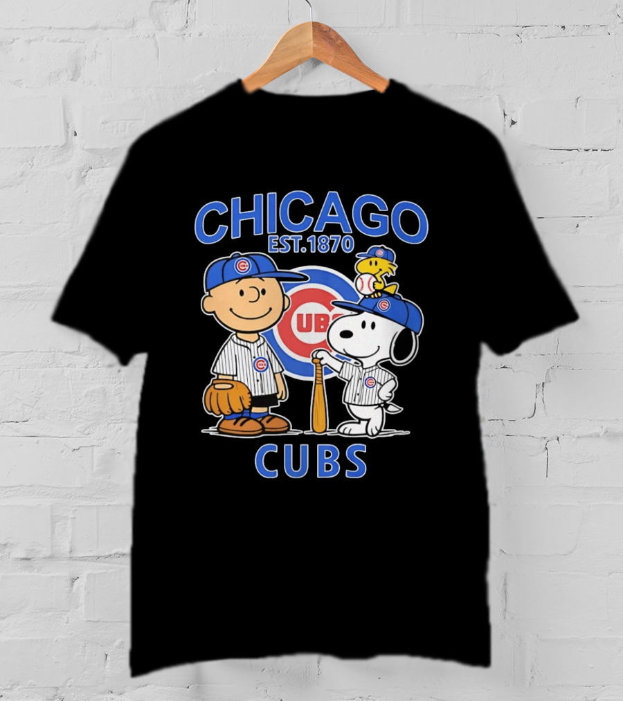 Peanuts Characters Snoopy Woodstock Charlie Brown Chicago Cubs Est 1870 T-Shirt