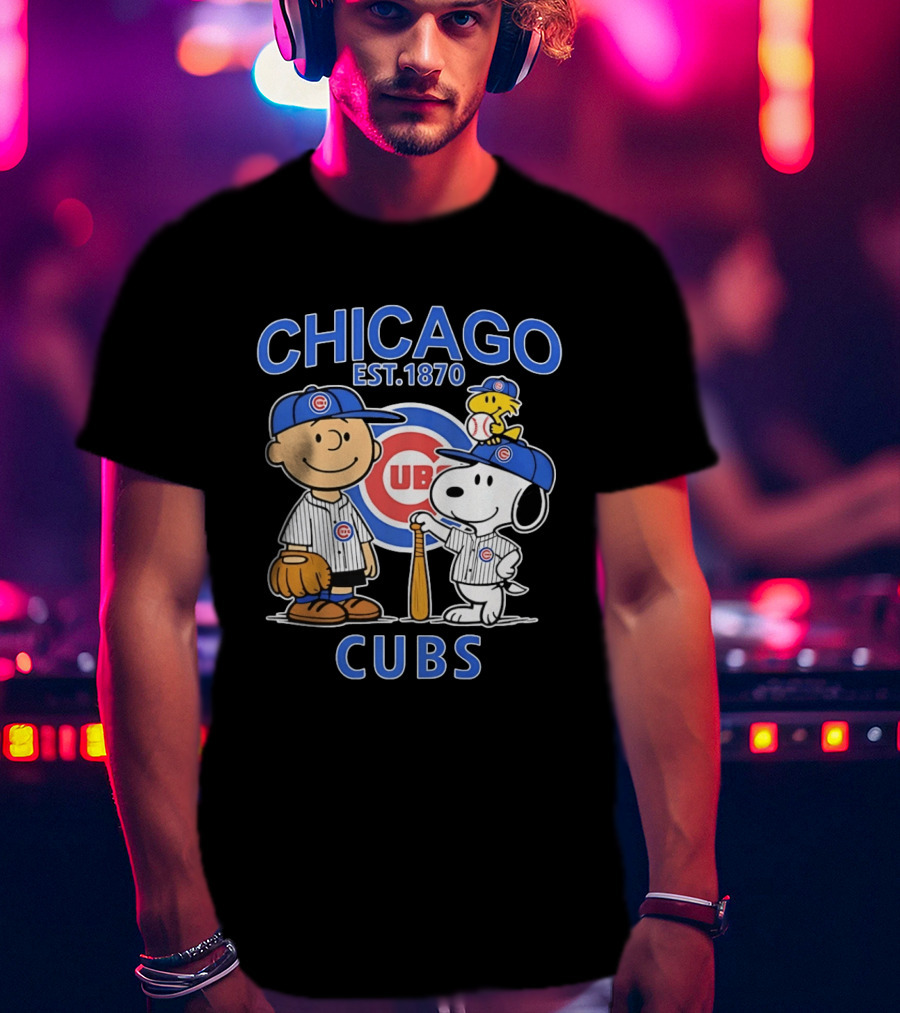 Peanuts Characters Snoopy Woodstock Charlie Brown Chicago Cubs Est 1870 T-Shirt