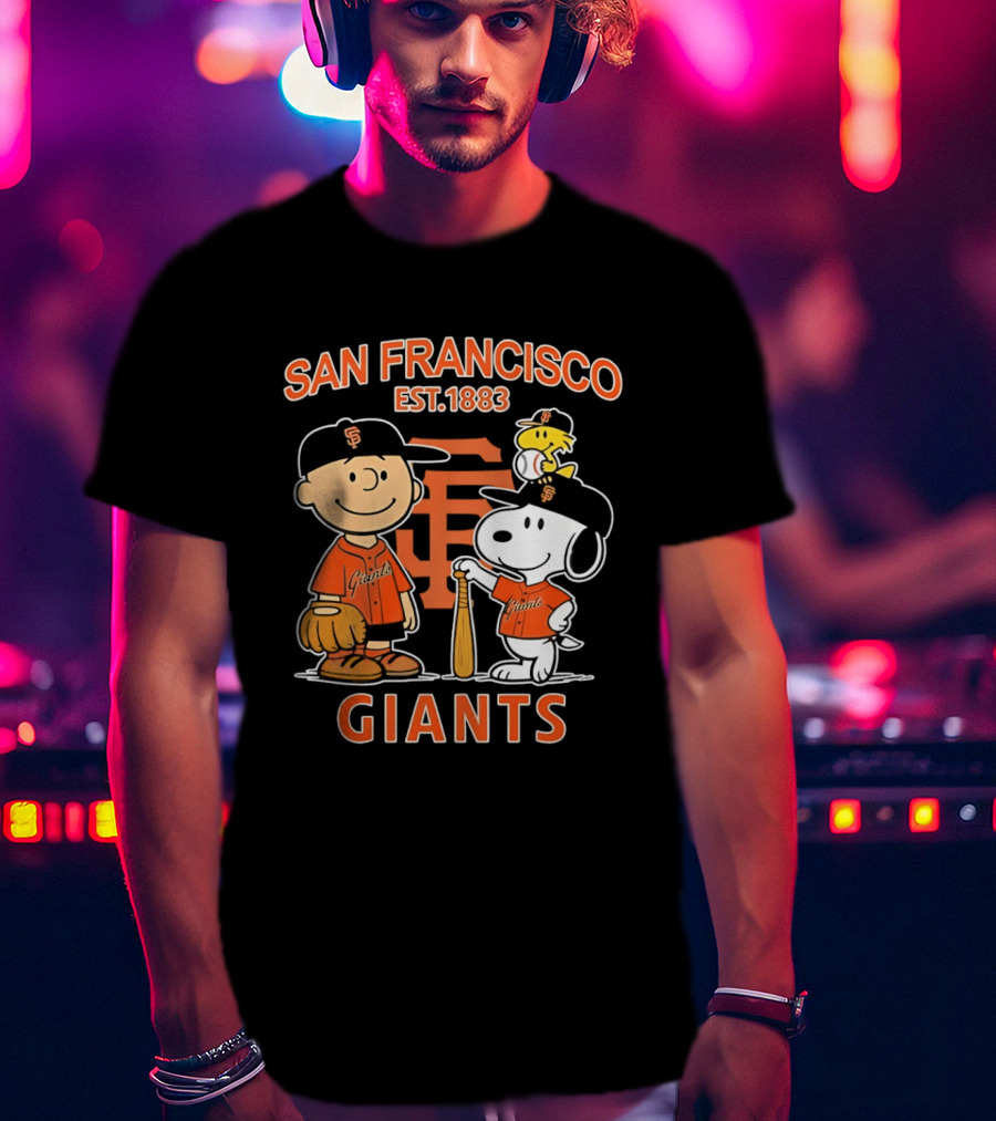 San Francisco Giants Peanuts Snoopy Charlie Brown Woodstock Est 1883 T-Shirt