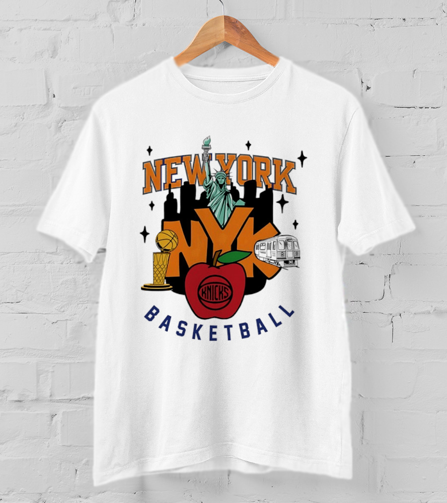 New York Knicks NYK Big Apple Basketball Statue Subway Skyline T-Shirt
