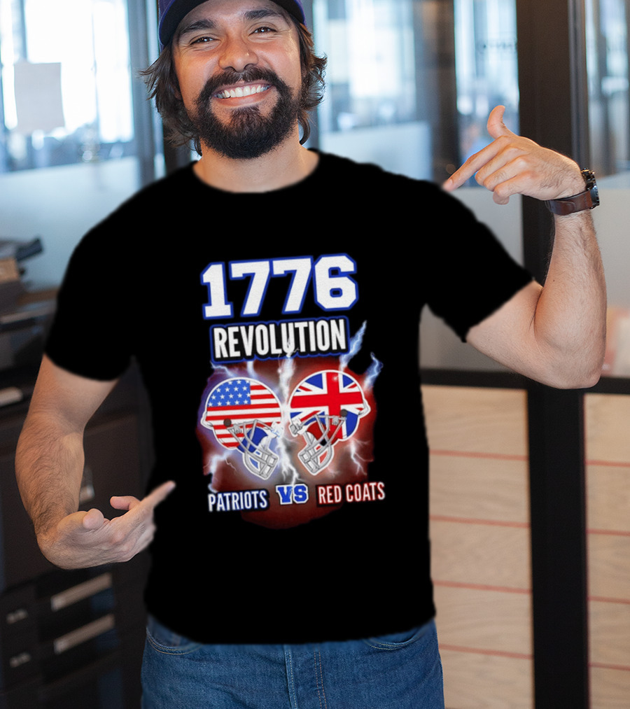 1776 Revolution Patriots Vs Red Coats American Flag British Flag Helmets Clash T-Shirt
