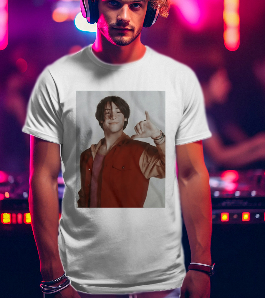 Keanu Reeves Hang Loose 90s Vintage Style Nostalgia Iconic Gesture T-Shirt