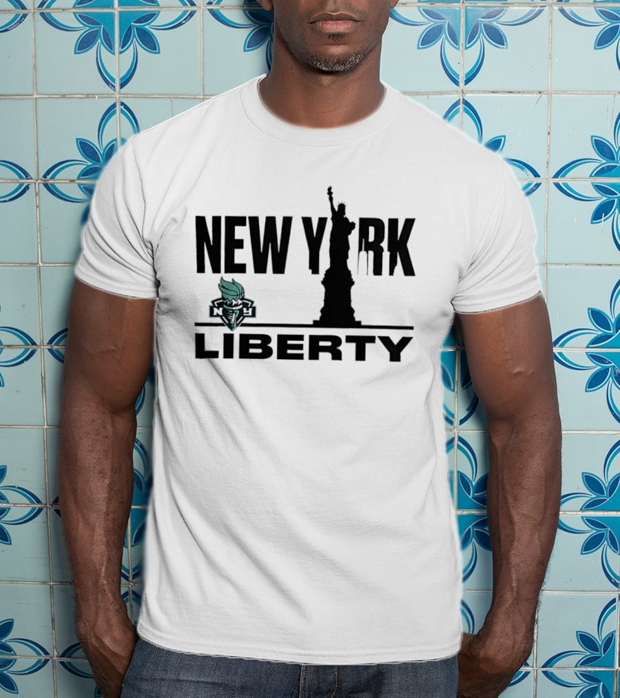 New York Liberty WNBA Basketball Statue Of Liberty Skyline T-Shirt