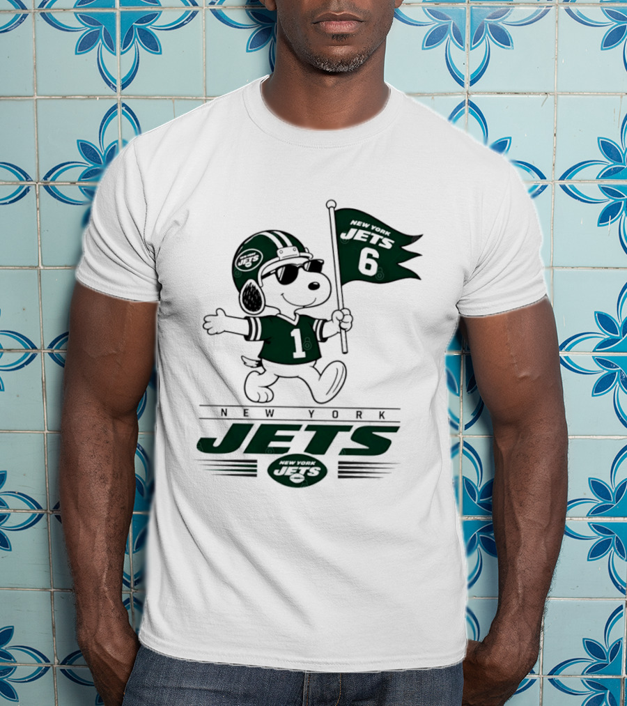 Snoopy Peanuts New York Jets Football 6 1 T-Shirt