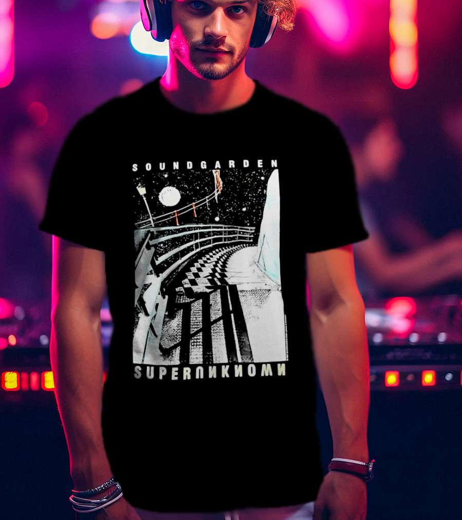 Soundgarden Superunknown Album Art Pathway Scene T-Shirt